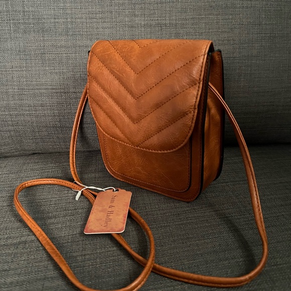 NWT SAM & HADLEY SMALL CROSSBODY BAG - Picture 2 of 5